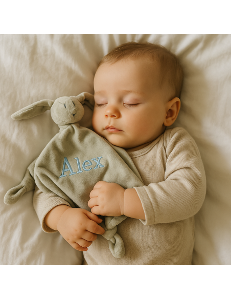 Babygeschenkbox mit personalisierter Decke, Schlafanzug & Schmusetuch | Persönliches Geschenk