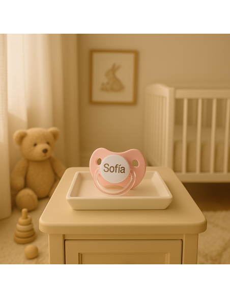 Set aus Mütze + Fäustlingen + Babysöckchen und Schnuller mit Babynamen