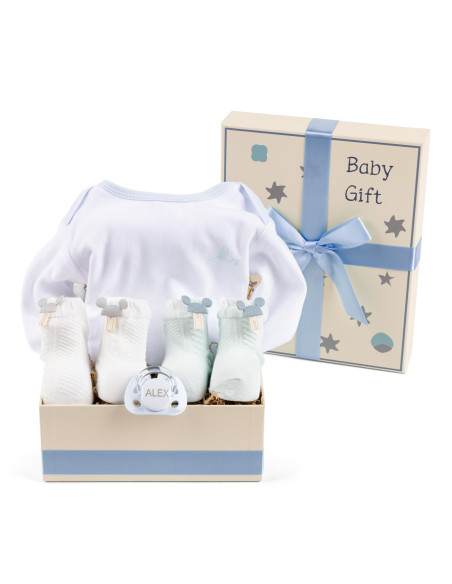 Geschenkbox mit Body, Schnuller & Socken – Praktisches und Persönliches Baby-Set