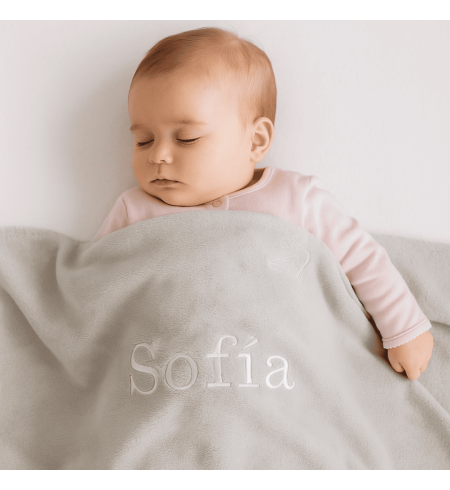 Geschenkbox: bestickte Decke, Body, Lätzchen & Teddybär | Perfektes Babygeschenk