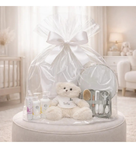 Geschenkkorb Kosmetik und personalisierter Bademantel