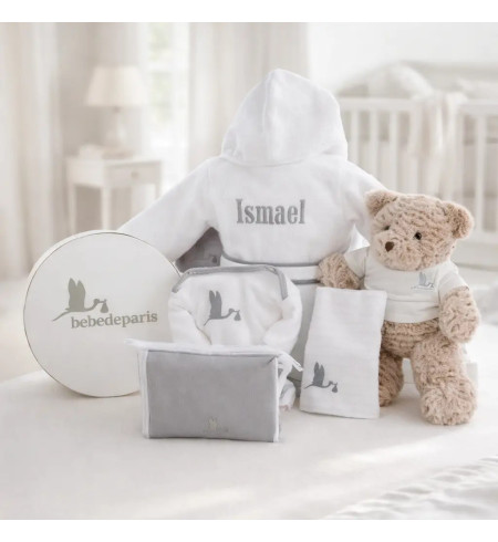Baby-Geschenkkorb mit Besticktem Bademantel | Persönliches Geschenk – Bebedeparis.com