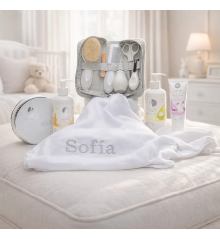 Geschenkkorb Kosmetik und personalisierte Musselin