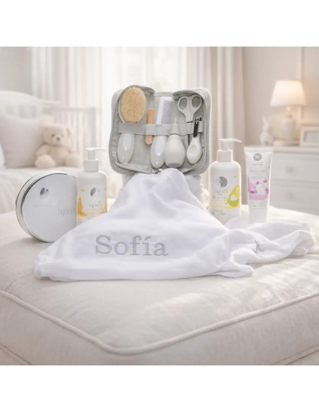 Geschenkkorb Kosmetik und personalisierte Musselin