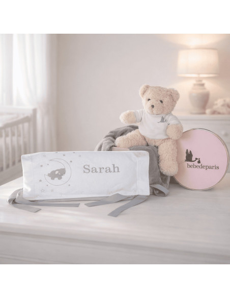 Personalisierte Baby Geschenkset mit Kissen | Einzigartiges Neugeborenen Geschenk – Bebedeparis.com